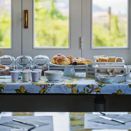 Lemon Factor Bed and breakfast 4*