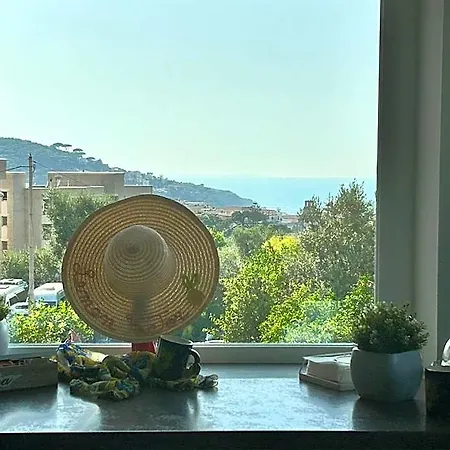 Bed & Breakfast Lemon Factor 4*