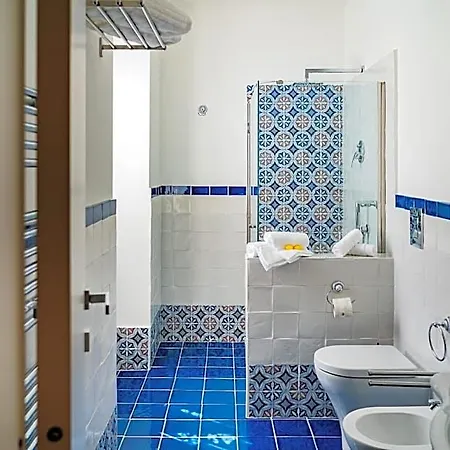 Lemon Factor 4*