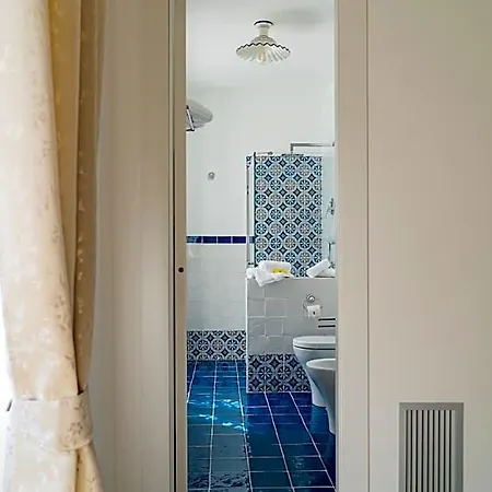 Lemon Factor Bed & Breakfast 4*