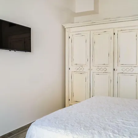 Lemon Factor Bed and breakfast 4*