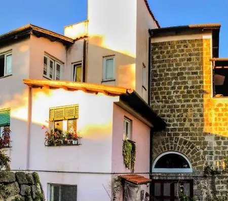 Bed and breakfast Lemon Factor 4*