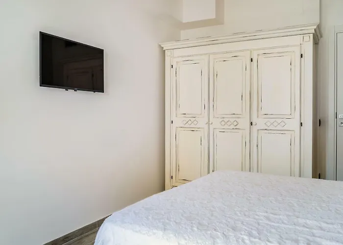 Lemon Factor Bed & Breakfast 4*