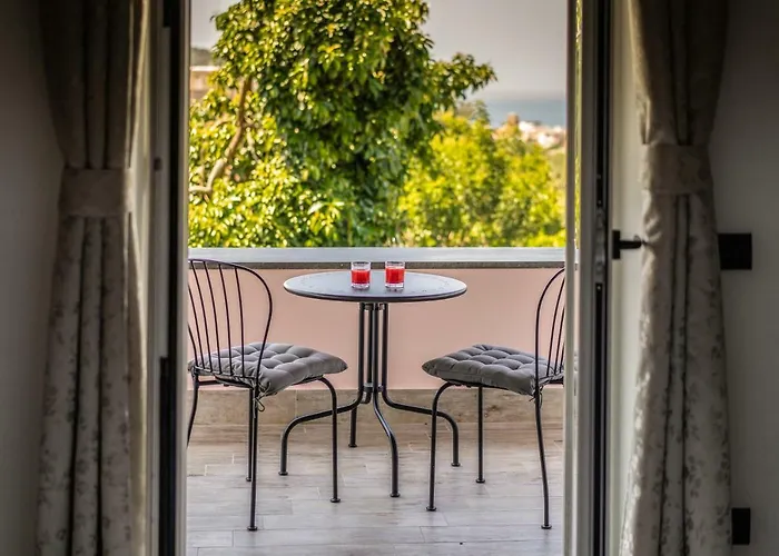 Lemon Factor Oda ve Kahvaltı