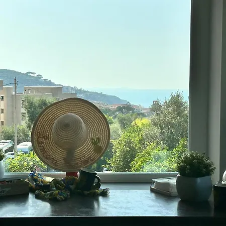 Bed & Breakfast Lemon Factor 4*