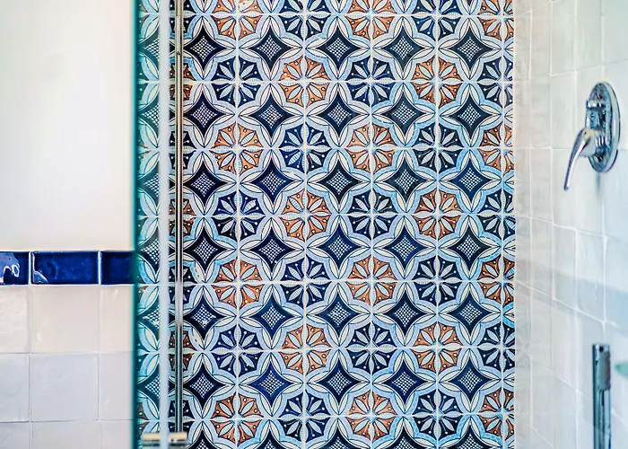 Bed and Breakfast Lemon Factor 4*