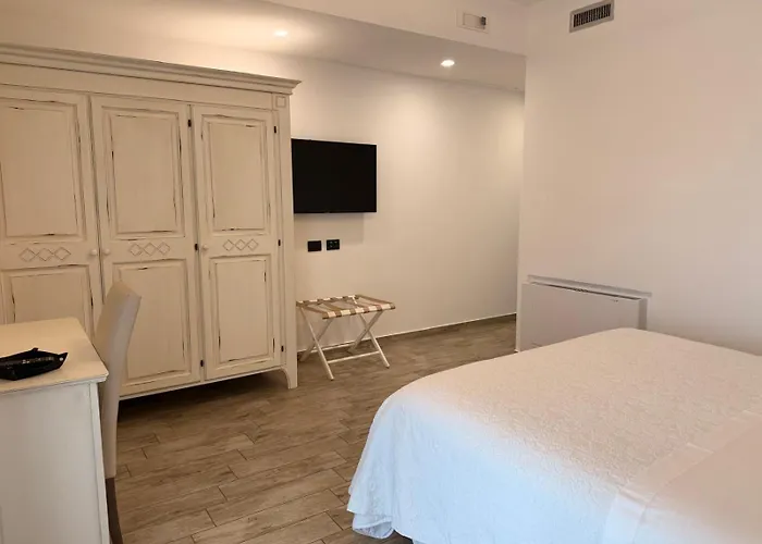 Bed & Breakfast Lemon Factor 4*